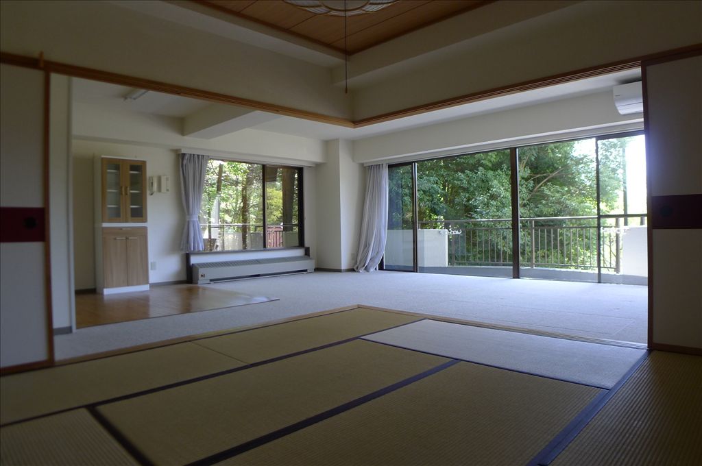 Reses Kawaguchiko B: Mount Fuji View 2LDK Condo with Sauna - Thumbnail 2