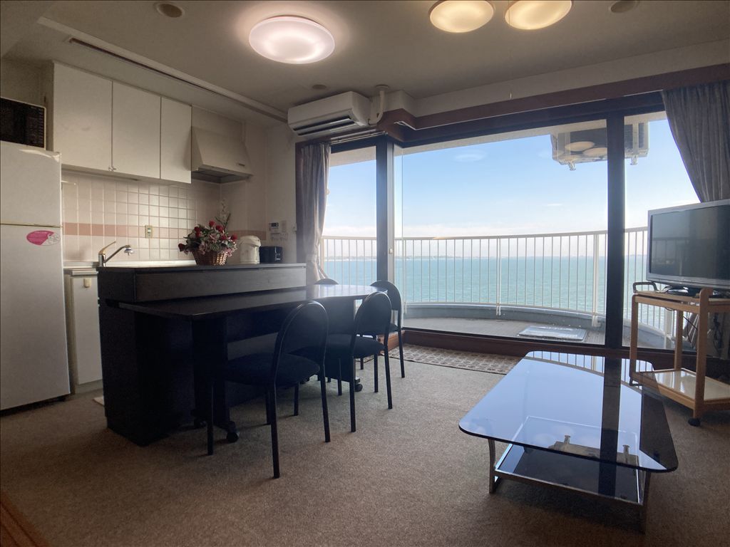 Esukaru Hamanako 1LDK Apartment with Lake Views for Sale - Thumbnail 3