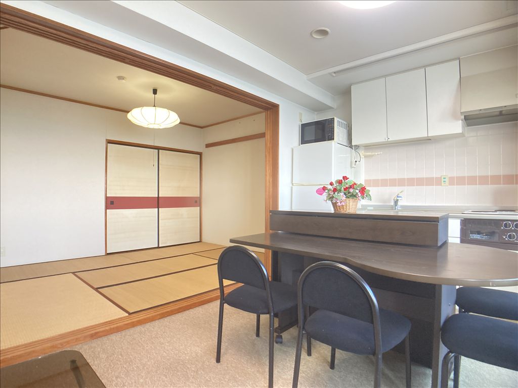 Esukaru Hamanako 1LDK Apartment with Lake Views for Sale - Thumbnail 4