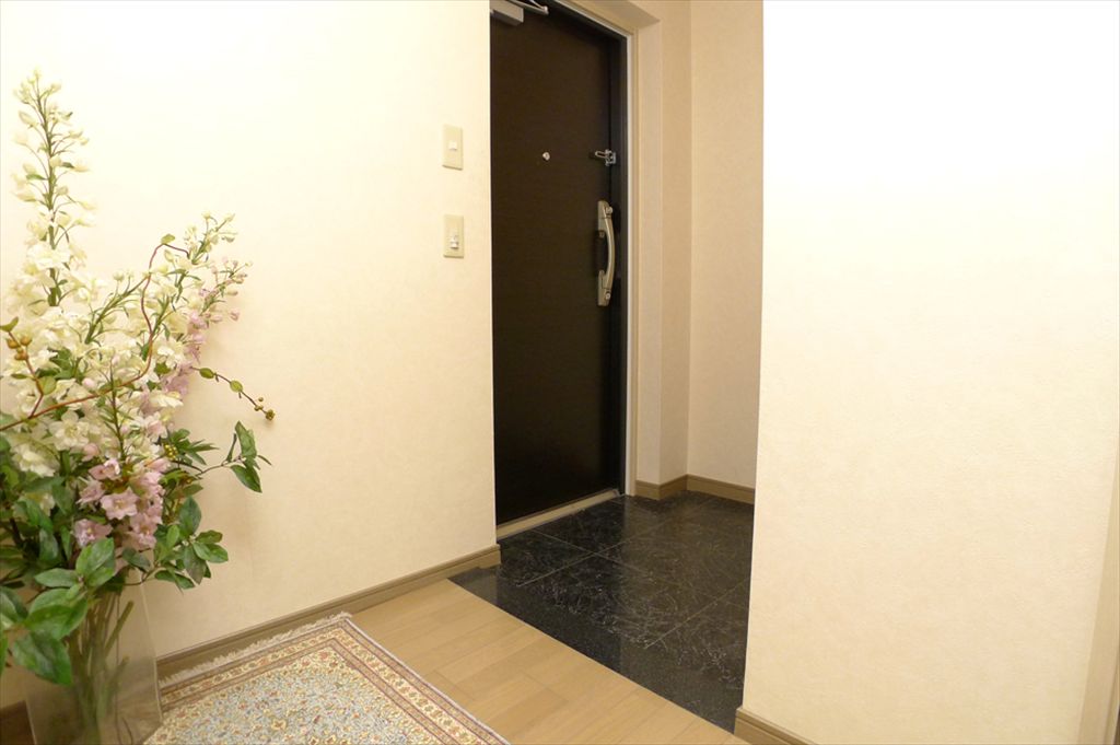 Pacific Vista IV 2LDK Apartment with Bay View in Wakayama Marina City - Thumbnail 2