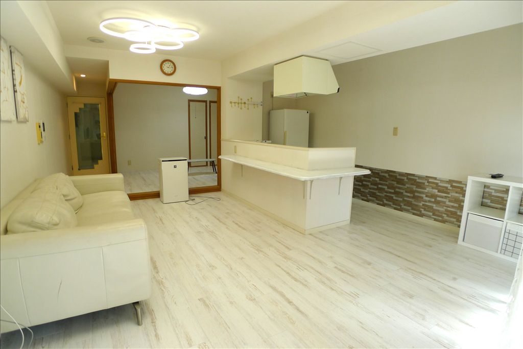 Lions Villa Yamanakako 1LDK Resort Condo with Pool & Sauna - Thumbnail 3