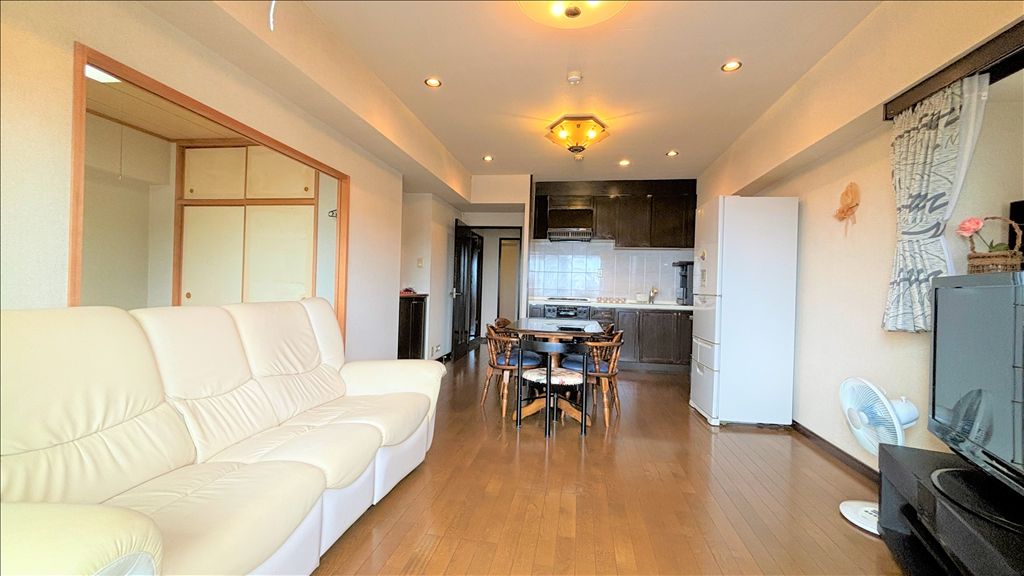 Lions Mansion Atami Baien No. 2 Condo with Onsen & Bay Views - Thumbnail 3