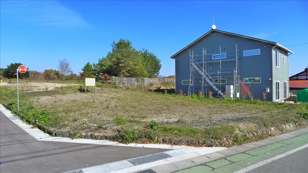 Vacant Land in Karuizawa with Mount Asama Views | 365.93 sqm - Thumbnail 4