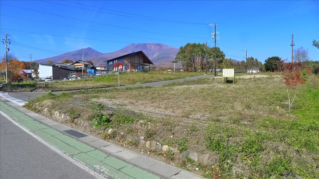Vacant Land in Karuizawa with Mount Asama Views | 365.93 sqm - Thumbnail 2