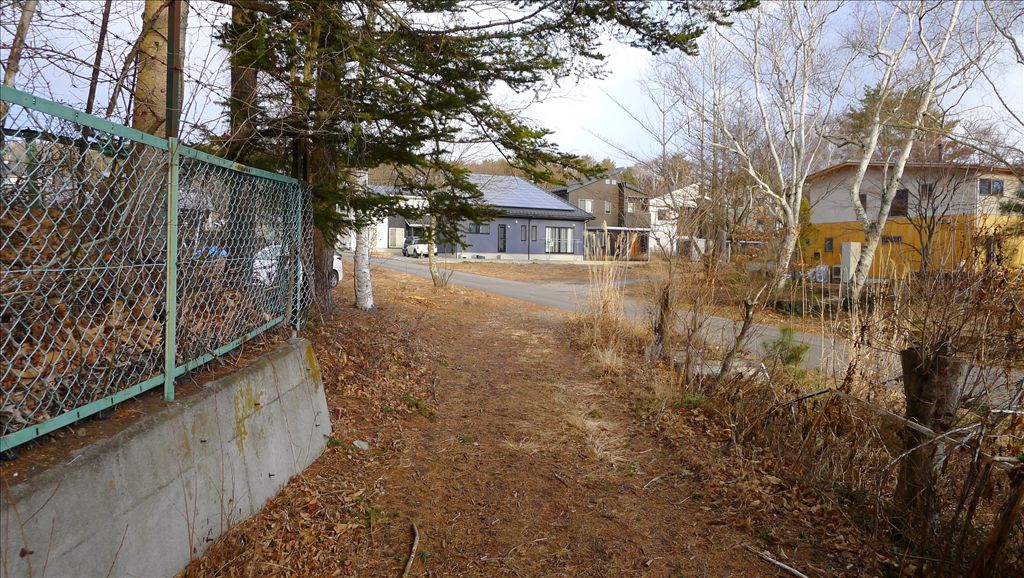 739 Tsubo Flat Land for Sale in Miyota, Karuizawa with Mount Asama View - Thumbnail 4