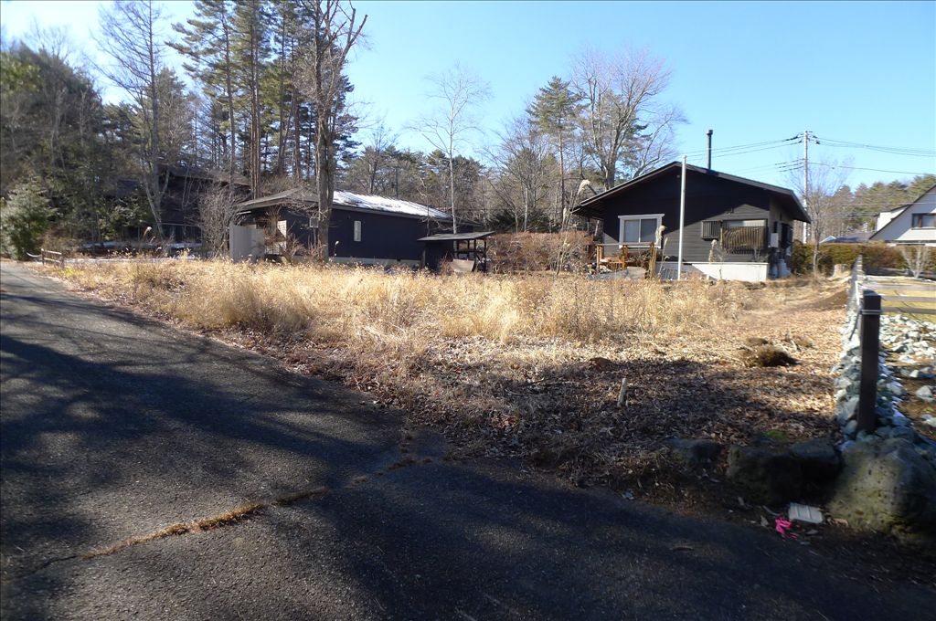 Land for Sale in Fuji Sakura Heights Villa District, Kawaguchiko - Thumbnail 2