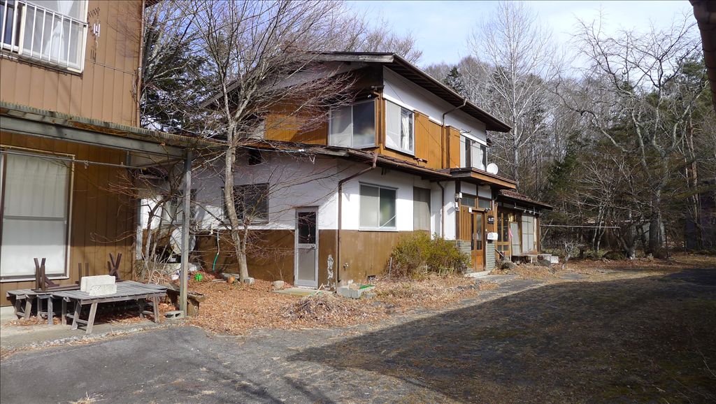Karuizawa Shiozawa Land with Old Houses for Sale - 1548.5 sqm - Thumbnail 2