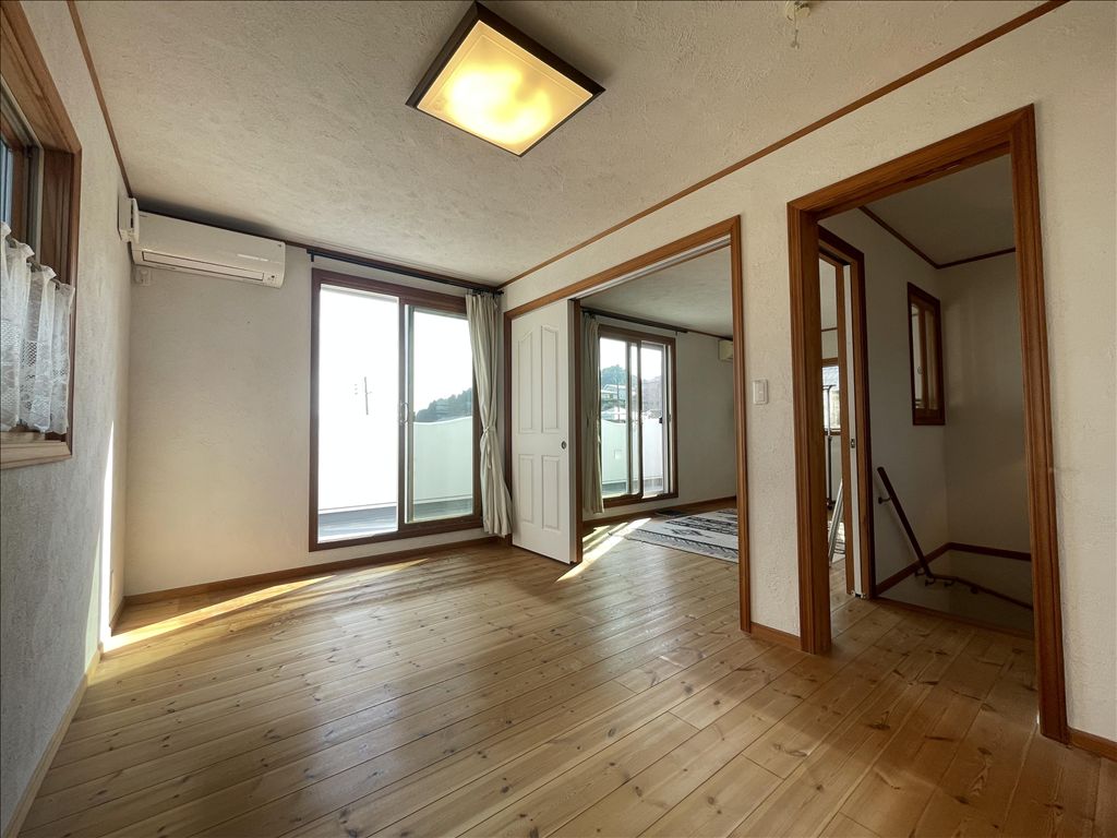 2LDK Detached Villa with Ocean View in Onjuku, Chiba - Thumbnail 2