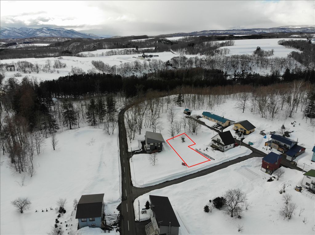 Land for Sale in Niseko, Hokkaido - 504 sqm - Thumbnail 2