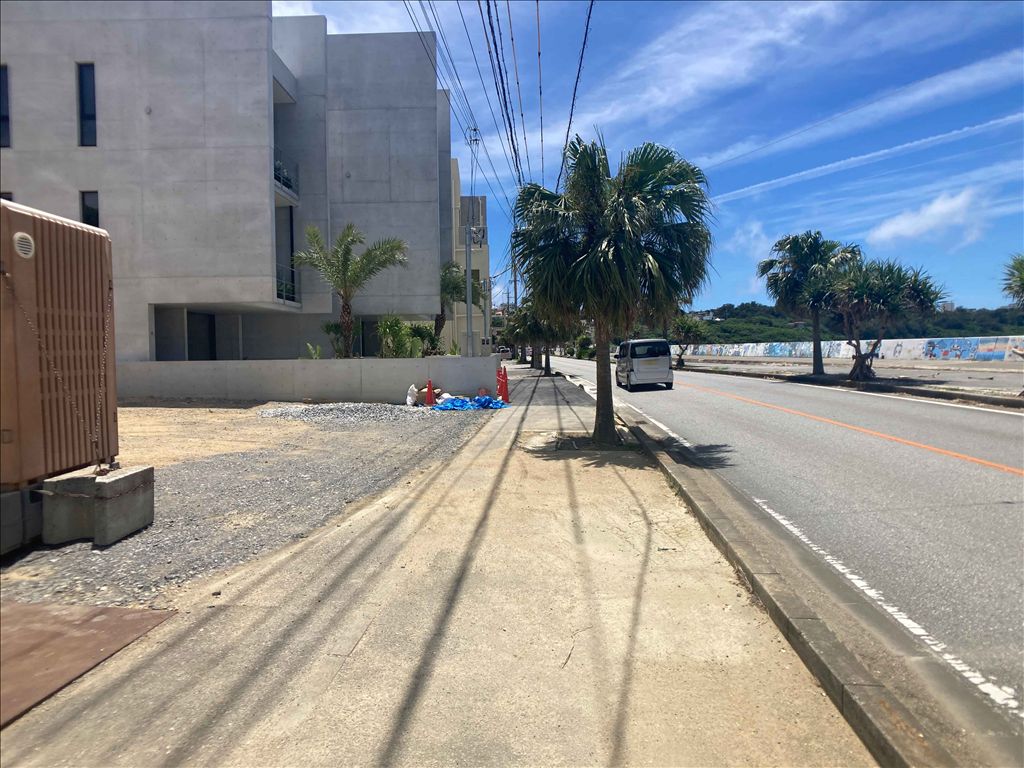 Oceanfront Land for Sale in Yomitan, Okinawa - Build Condition - Thumbnail 4