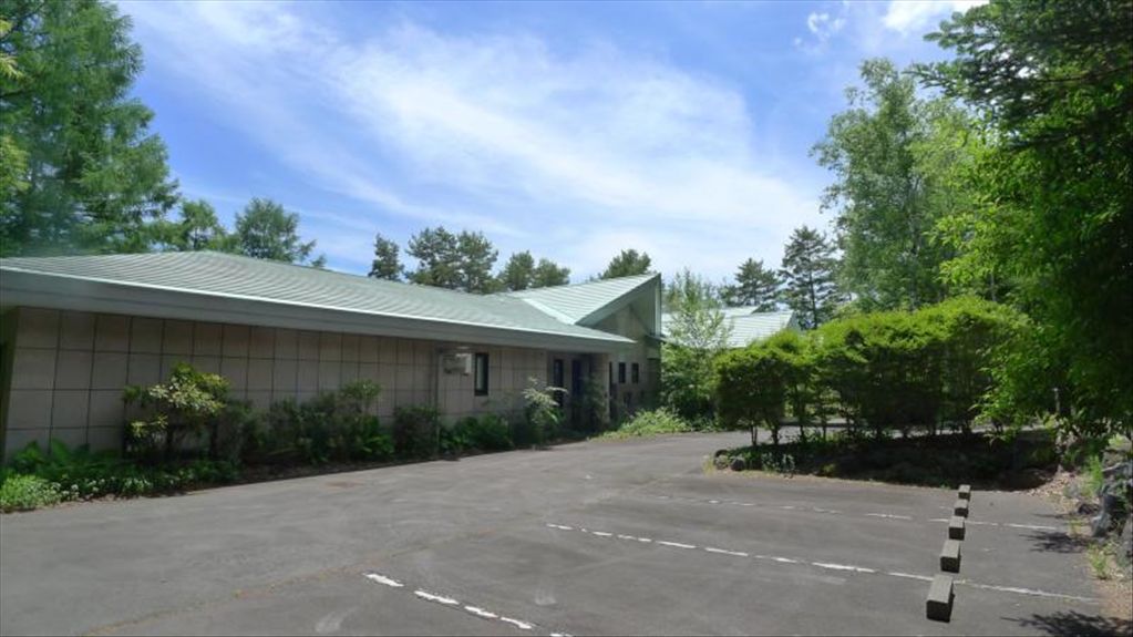 Large Tateshina Retreat with Onsen Bath | 15R Facility for Sale - Thumbnail 3