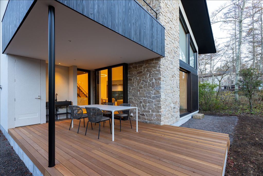 2023 3LDK Villa in Karuizawa with Mount Asama Views - Thumbnail 2