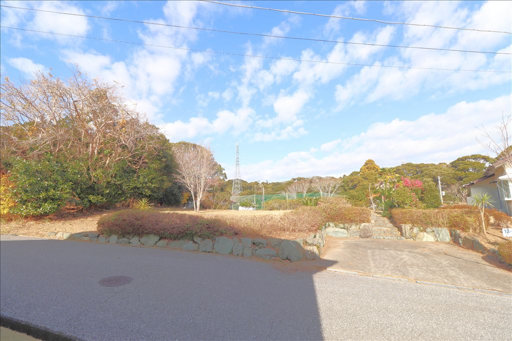 Land for Sale in Tokyu Resort Town Katsuura East Hill, Chiba - Thumbnail 2