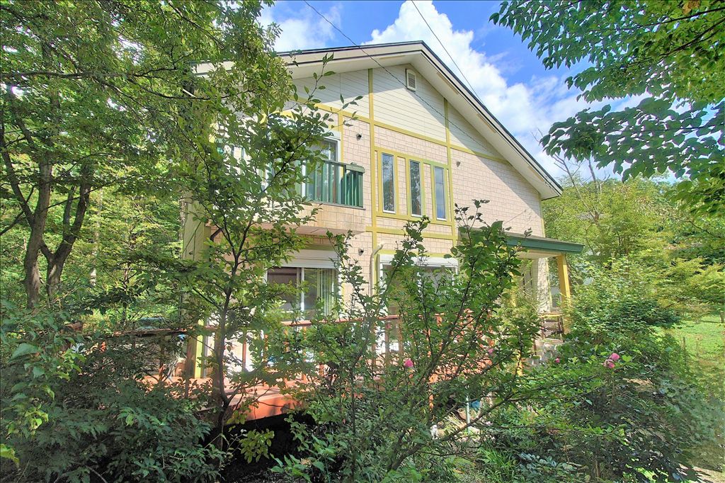 3LDK Villa in Nasu Heisei-go with Wood Deck & Hot Spring Potential - Thumbnail 2