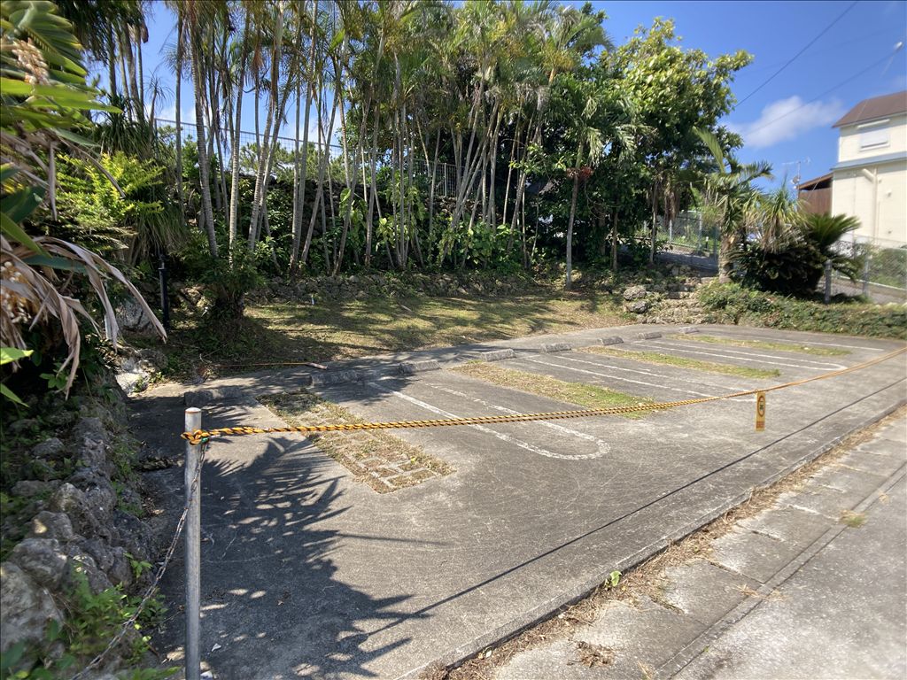 Ocean View 3LDK Villa with Large Garden in Yomitan, Okinawa - Thumbnail 3