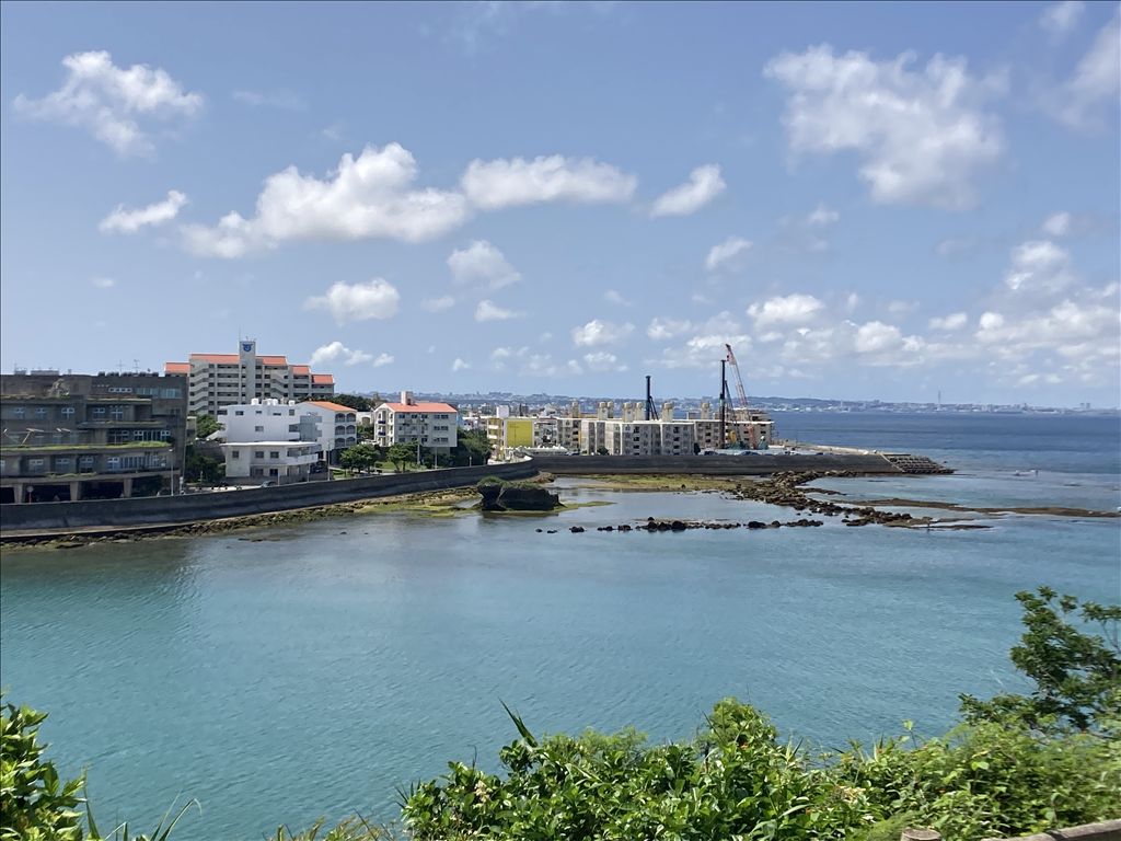 Ocean View 3LDK Villa with Large Garden in Yomitan, Okinawa - Thumbnail 4