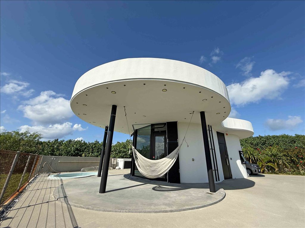 Oceanfront Villa with Pool on Miyakojima, Okinawa - Image 1
