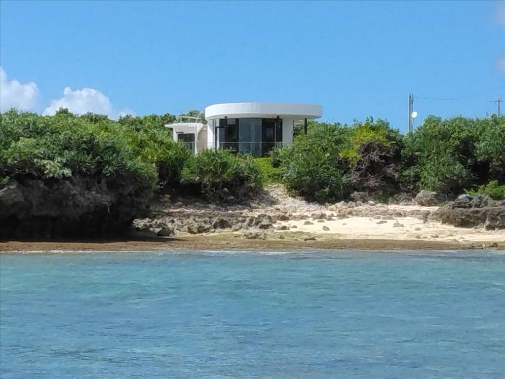 Oceanfront Villa with Pool on Miyakojima, Okinawa - Thumbnail 3