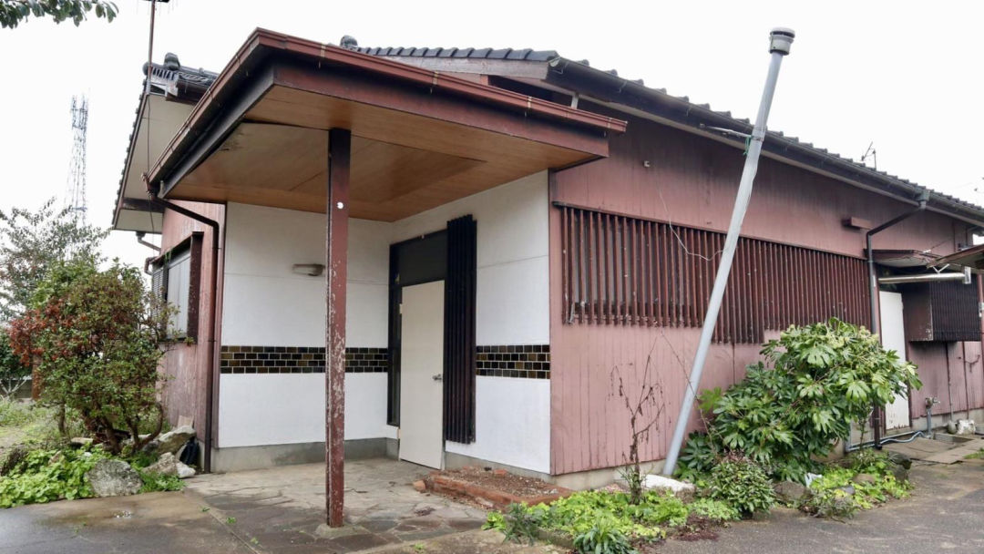 Traditional Home for Rent in Kawara Town - Thumbnail 2
