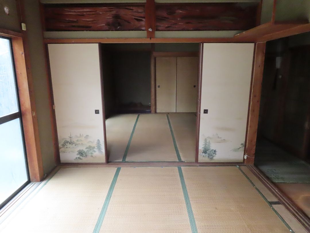 Renovation Project House in Yakage's San Valley - Thumbnail 3