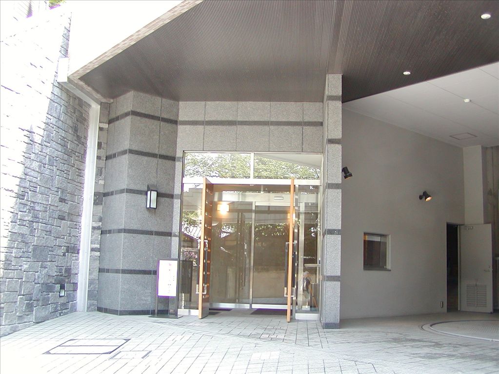 Möbius Brain Atami Higashiyama 2LDK Condo with Private Hot Spring - Image 1