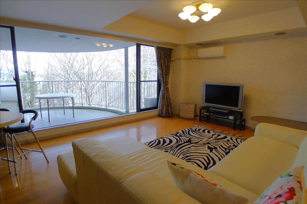 Adler Horst Yamanakako 2LDK Condo with Lake Views | Yamanashi - Thumbnail 3