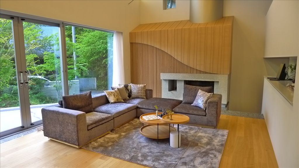 Spacious 4LDK+ Vacation Home with Guest Houses in Karuizawa - Thumbnail 4