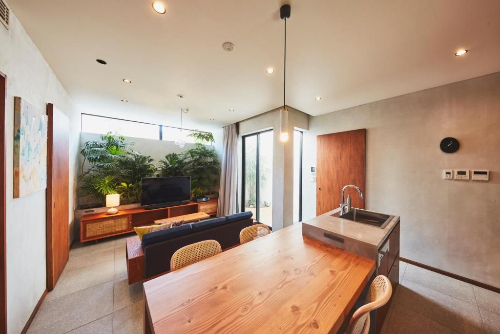 Licensed Resort House for Sale in Kamakura's Zaimokuza - Thumbnail 3