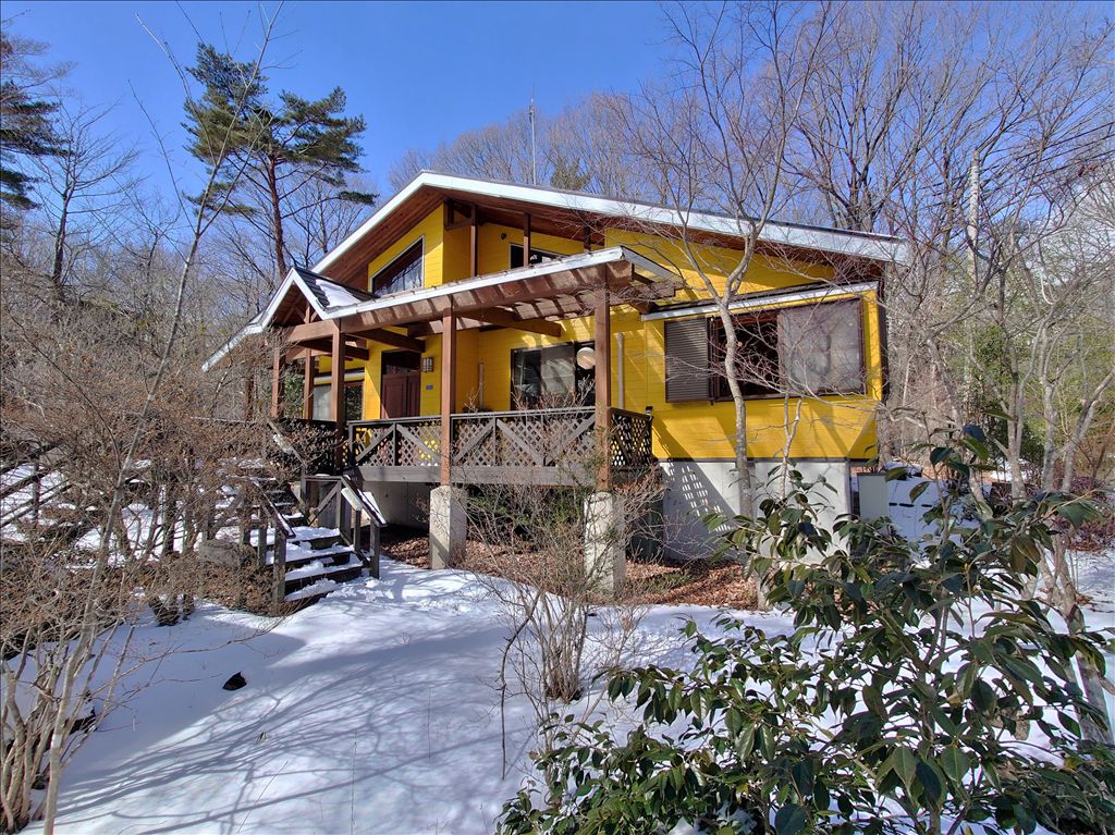 Wooden 2LDK Vacation Home with Hot Spring Potential in Nasu, Tochigi - Thumbnail 3