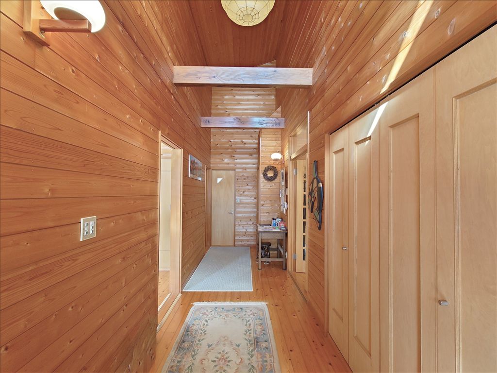 Wooden 2LDK Vacation Home with Hot Spring Potential in Nasu, Tochigi - Image 1