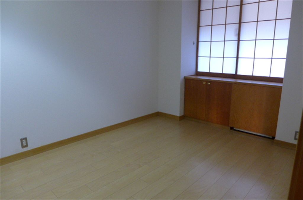 Lakeway Condo with Direct Mount Fuji Views in Kawaguchiko - Thumbnail 4