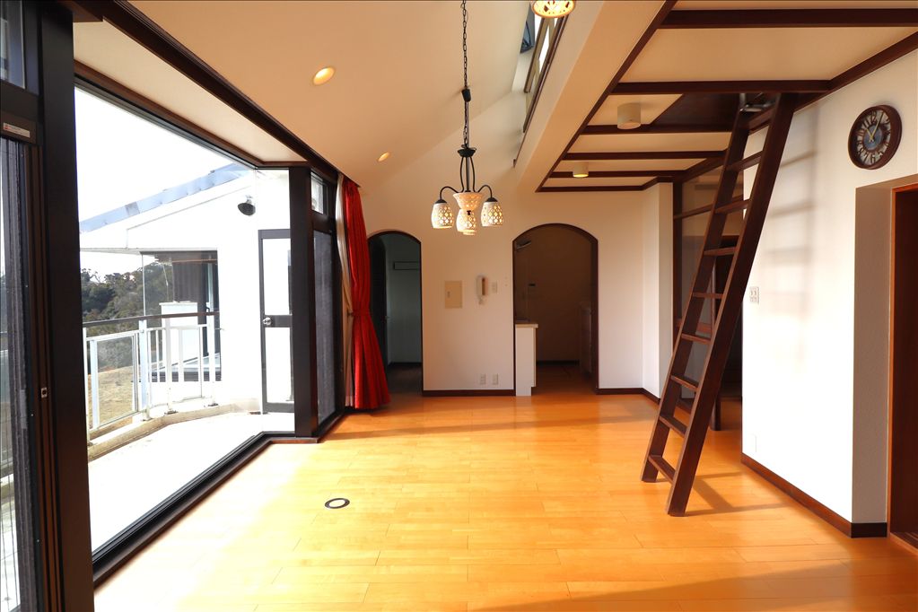 Tokyu Resort Town Katsura F 3LDK+Loft Condo with Ocean Views - Thumbnail 3