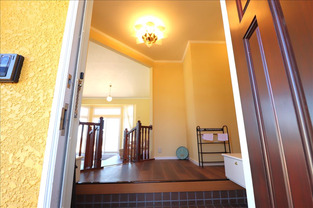 Millenia Katsuura Villa with Deck & Views in Chiba Resort - Thumbnail 3