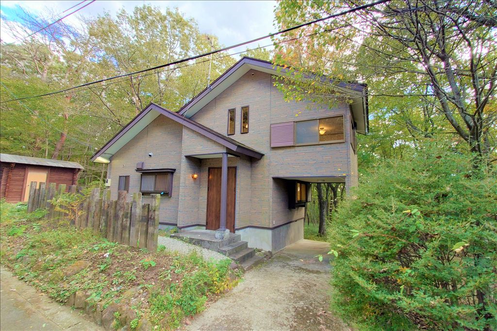 Nasu Highlands 2LDK Villa with Hot Spring Potential for 9.8M Yen - Thumbnail 4