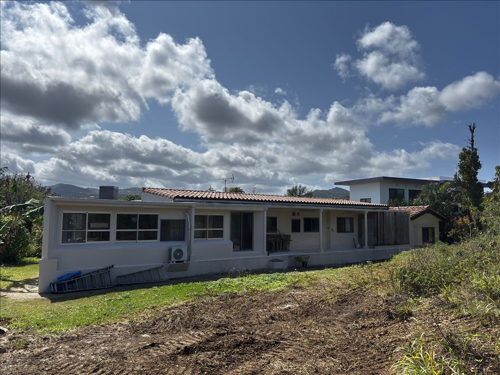 Okinawa Villa in Nakijin with Beach Access and Built-in Garage - Thumbnail 2