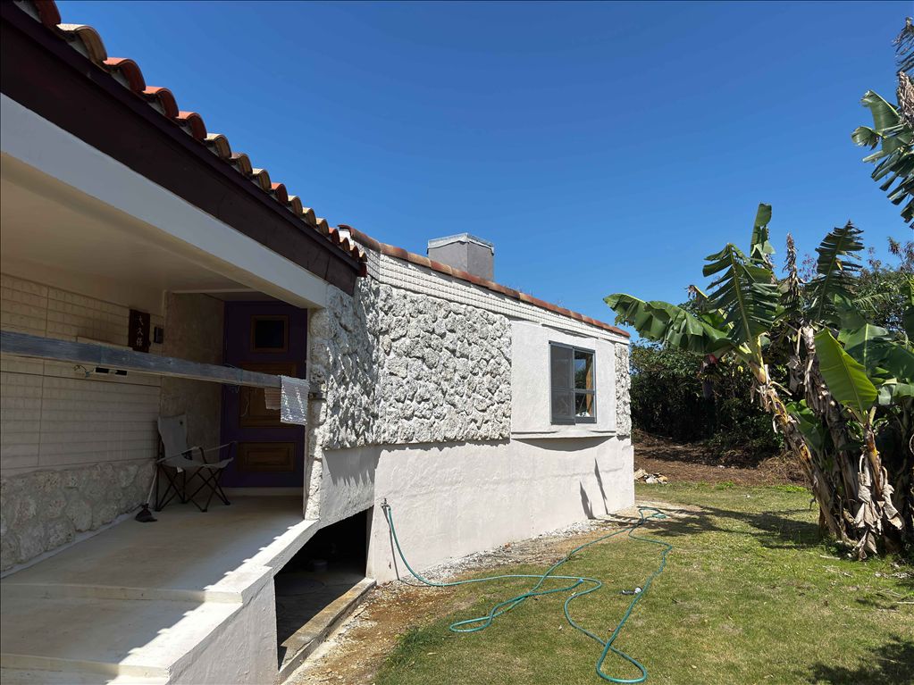 Okinawa Villa in Nakijin with Beach Access and Built-in Garage - Thumbnail 4