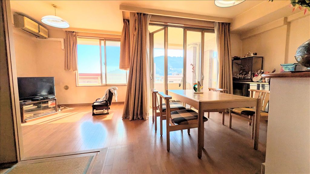 My Castle Atami 2LDK Condo with Onsen in Atami Center - Thumbnail 3