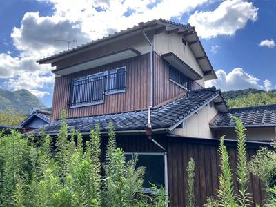 Traditional Japanese House in Kawara Town with Large Garden — Image 1, Kaharu, Fukuoka