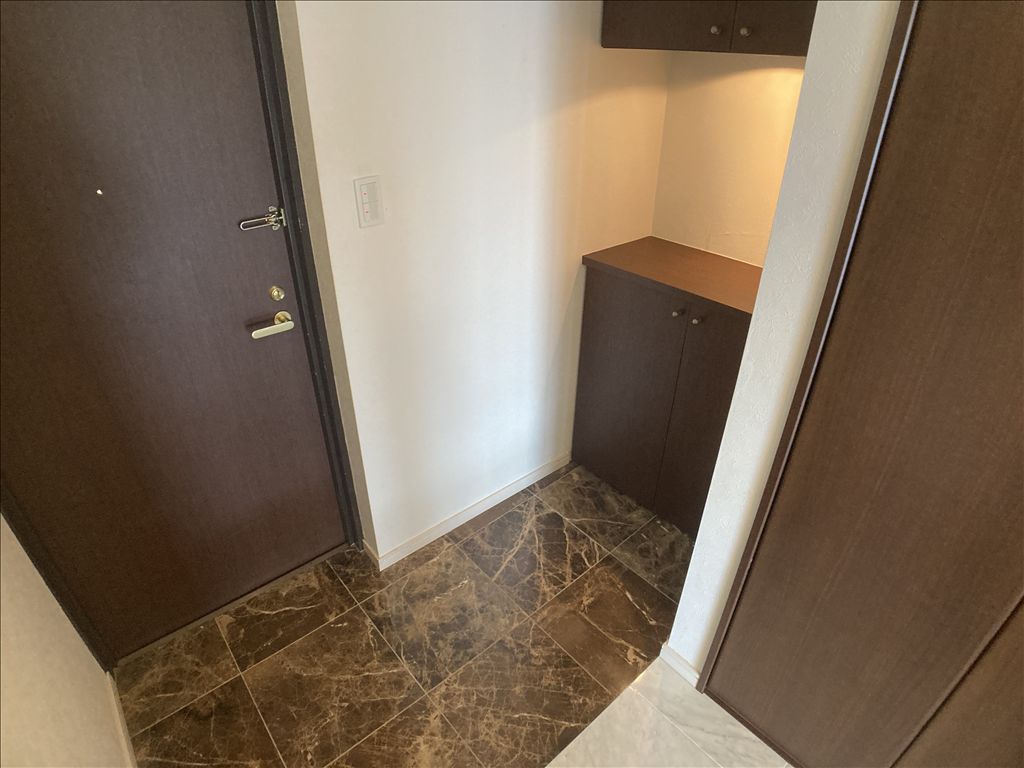 Prioare Hamanako 1R Condo with Large Roof Balcony for Sale - Image 1