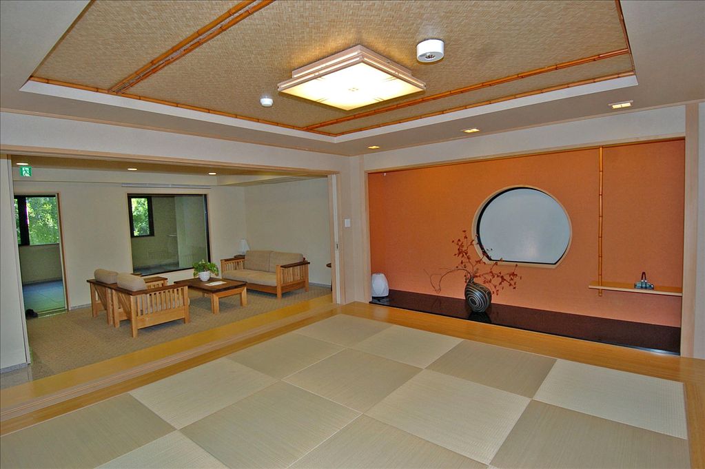 2LDK Resort Apartment in Hakone with Hot Spring Baths - Thumbnail 3