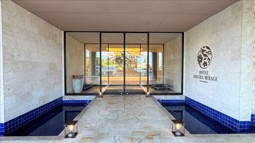 Oceanfront Hotel Condo in Shigira Mirage, Miyakojima - Thumbnail 3