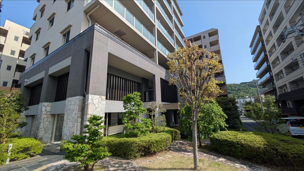 Leven Resortia Yugawara 3LDK with Onsen & Sea Views - Thumbnail 2