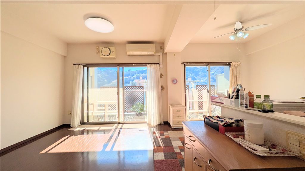Leven Resortia Yugawara 3LDK with Onsen & Sea Views - Thumbnail 4
