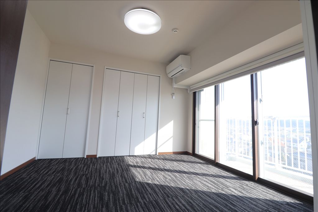 Dia Palace Uchibo Katsuyama West Tower 2LDK Condo with Bay Views - Thumbnail 2