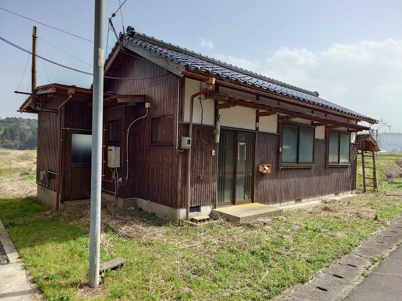 Rustic 1963 house with farmland in Kotoura - Thumbnail 2