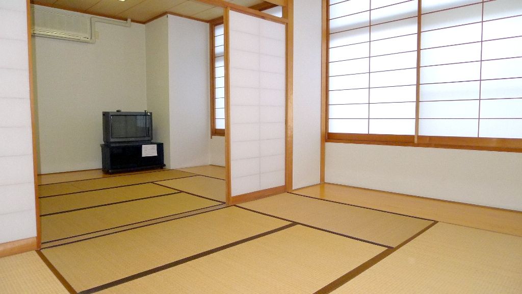 Petit Monde Atami East Building 2LDK Resort Condo with Onsen - Thumbnail 2