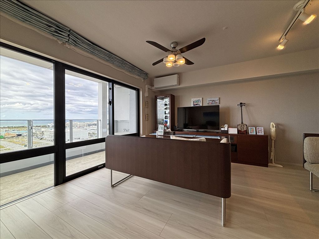 Gran Cosmoza Resort Okinawa Toyosaki 3LDK Ocean View Apartment - Thumbnail 3