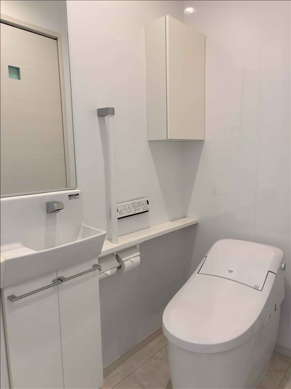 Ocean View 4LDK Villa with Separate Guest House in Onna Village - Thumbnail 2