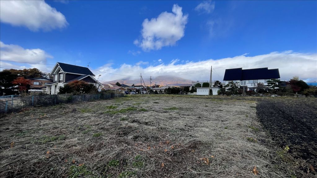 532 sqm Land for Sale in Karuizawa, 7 Mins from Nakakaruizawa Station - Thumbnail 3