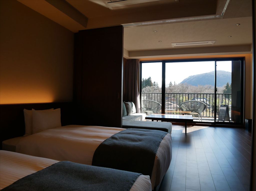 Bristia Hakone Sengokuhara Hotel Condo with Onsen - Top Floor - Thumbnail 3